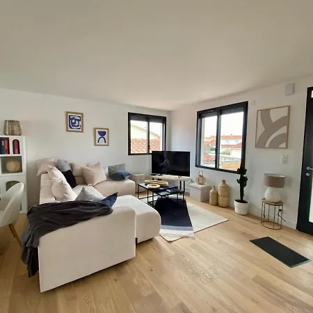 Maison Le Clos Joly Near Train Station 3 Bedrooms ヴィラ