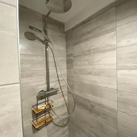 Maison Le Clos Joly Near Train Station 3 Bedrooms レ・サ​​ーブル・ドロンヌ