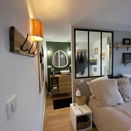 Maison Le Clos Joly Near Train Station 3 Bedrooms ヴィラ レ・サ​​ーブル・ドロンヌ